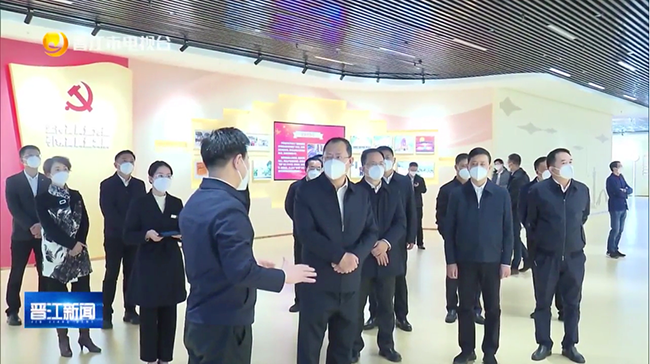 2 张毅恭带领泉州市领导重温“晋江经验”1.png