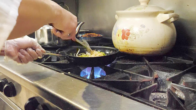 New York restaurants wary of potential ban on gas stoves.jpg