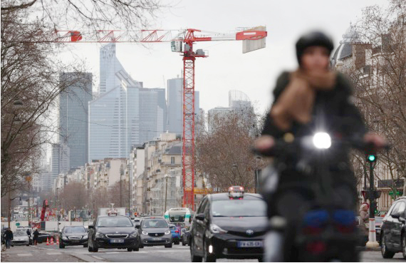 环卫工人罢工 巴黎垃圾围城.jpg