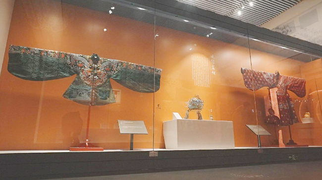 Exhibition showcases.jpg