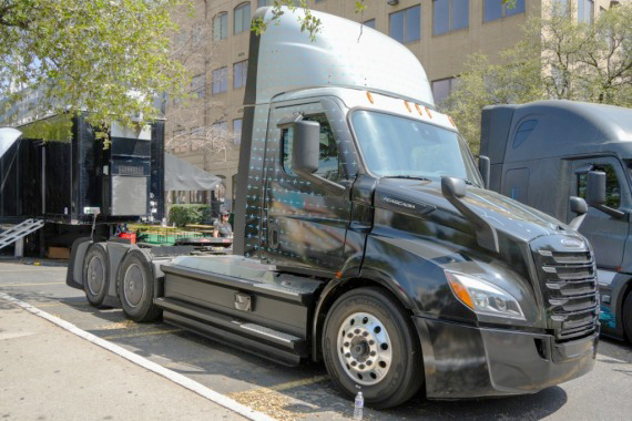 4,美國將要求大貨車大客車裝自動剎車系統.jpg 4,美國將要求大貨車大客車裝自動剎車系統.jpg