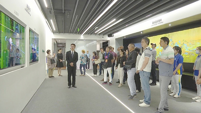 Delegates from 16 countries explore Qingdao on sidelines of people-to-people forum.jpg