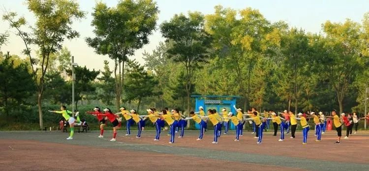 公园里的烟台 2.jpg