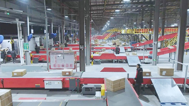 China's express delivery business continues to lead global market：report.jpg