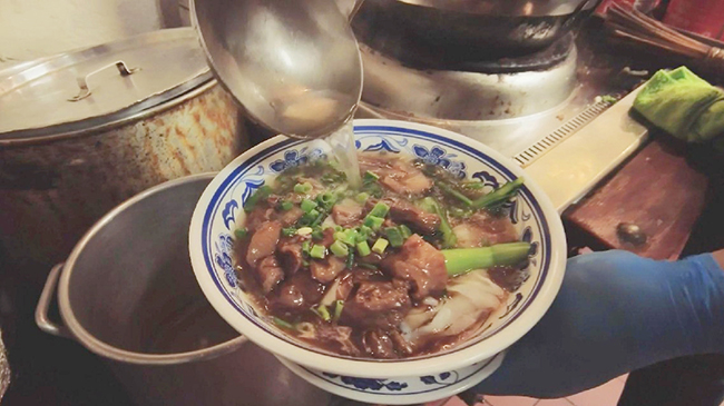 1,头条 粤式米粉将中国风味带到檀香山.jpg 1,头条 粤式米粉将中国风味带到檀香山.jpg