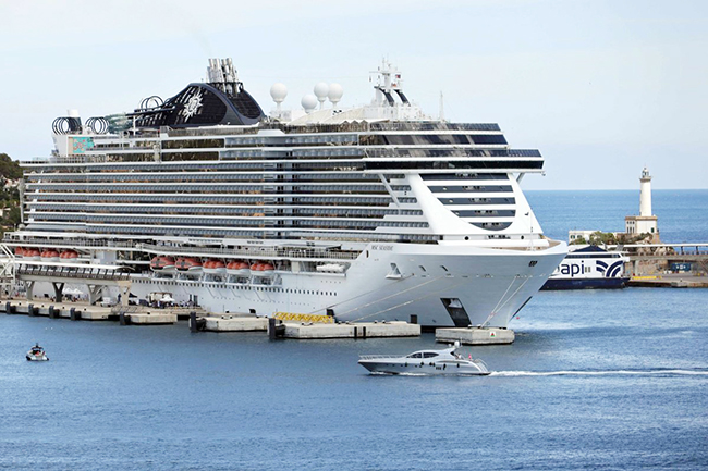 1,头条 大量游客带来众多问题,欧洲多地出台旅游限制措施.jpg 1,头条 大量游客带来众多问题,欧洲多地出台旅游限制措施.jpg