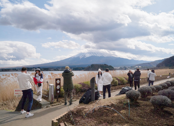 4,遮擋富士山景黑網遭破壞.jpg 4,遮擋富士山景黑網遭破壞.jpg
