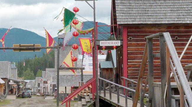 1,头条 肆虐的野火使加拿大历史名镇面临危险.jpg 1,头条 肆虐的野火使加拿大历史名镇面临危险.jpg