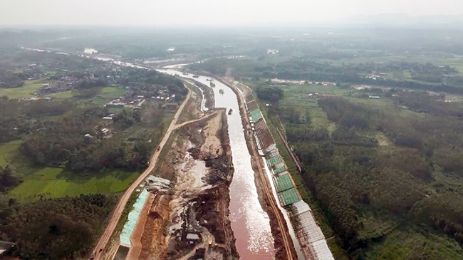 ASEAN media delegation explorescenic spots and cultural heritage in Guangxi.jpg ASEAN media delegation explorescenic spots and cultural heritage in Guangxi.jpg