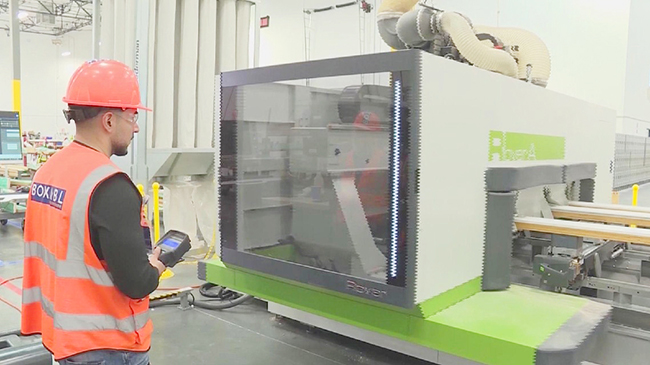 1，头条  三年来基础设施法激发了加州各地的投资.jpg