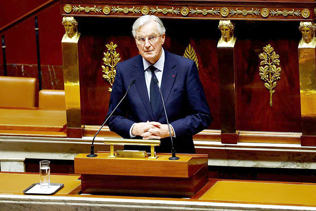 1,头条 法国政府面临“倒台”风险.jpg 1,头条 法国政府面临“倒台”风险.jpg