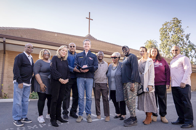 1,头条 加州将保护火灾受害者免受房地产投机者的侵害.jpg 1,头条 加州将保护火灾受害者免受房地产投机者的侵害.jpg