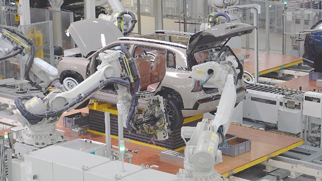 Supportive policies, efficient industrial chain boost China’s EV development.jpg