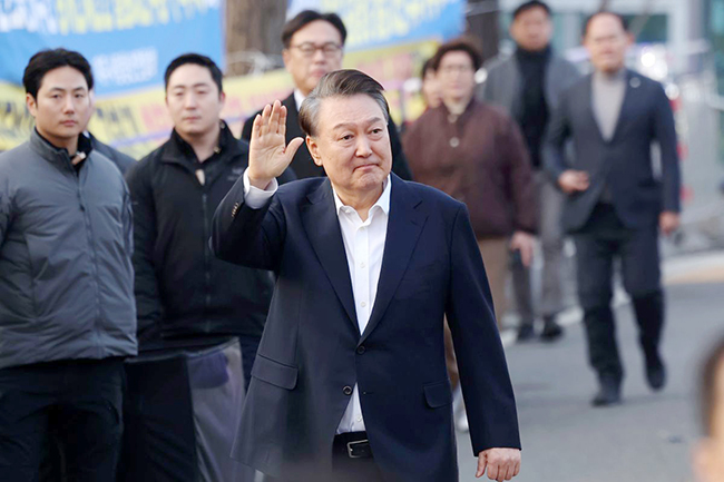 6,为防恐袭,韩国或在尹锡悦弹劾案宣判当天禁止发放枪支.jpg 6,为防恐袭,韩国或在尹锡悦弹劾案宣判当天禁止发放枪支.jpg