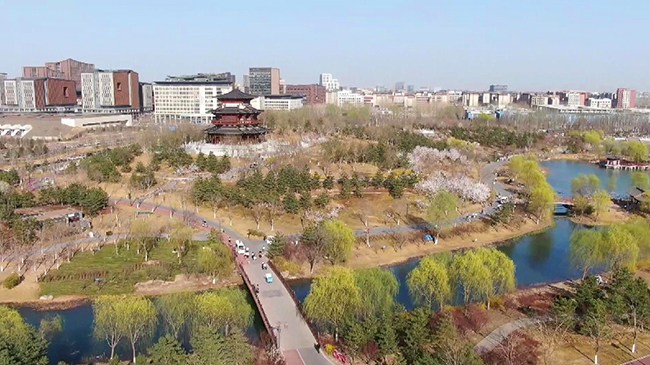 4,快闪式春游,清明假期中国短途游激增.jpg 4,快闪式春游,清明假期中国短途游激增.jpg