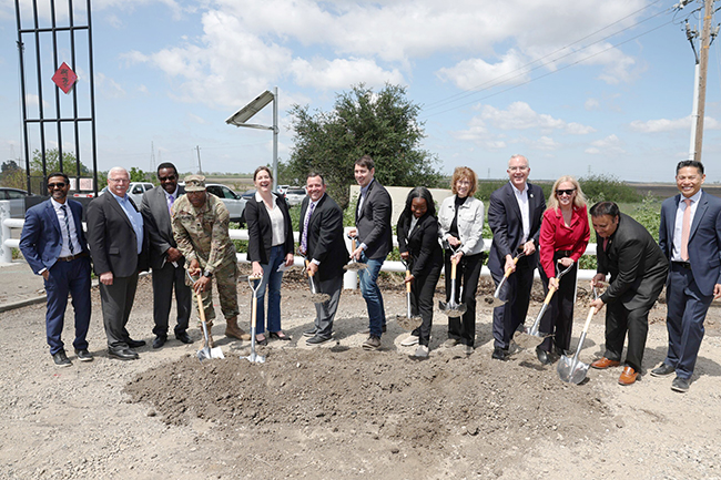 1,头条 加州中央谷地重要防洪项目破土动工.jpg 1,头条 加州中央谷地重要防洪项目破土动工.jpg