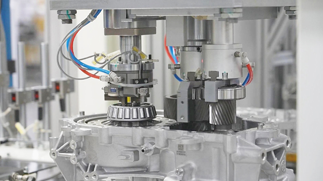 China accelerates digital transformation of manufacturing sector.jpg