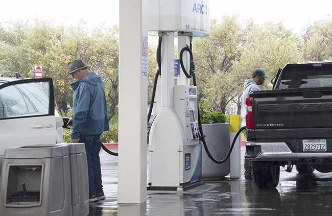 6,美媒:关税战影响美国人买车兴趣.jpg 6,美媒:关税战影响美国人买车兴趣.jpg