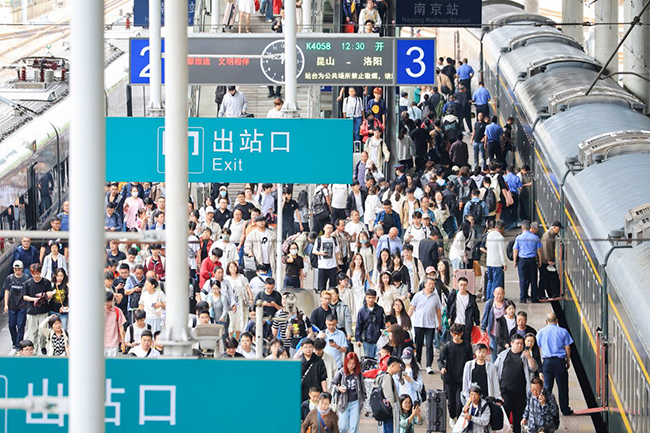 端午假期出游热凸显消费者信心.jpg 端午假期出游热凸显消费者信心.jpg