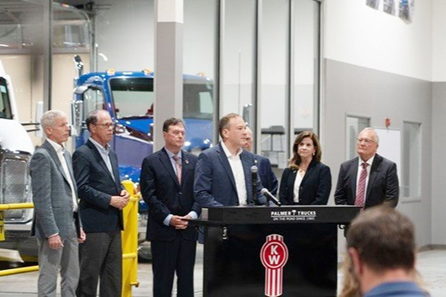 1,头条 美政府拟撤销温室气体“危害认定”.jpg 1,头条 美政府拟撤销温室气体“危害认定”.jpg