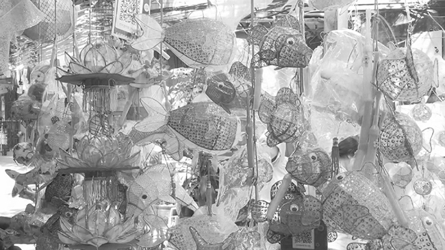 Handcrafted lanterns bring festive glow to Guangzhou during Mid-Autumn Festival.jpg