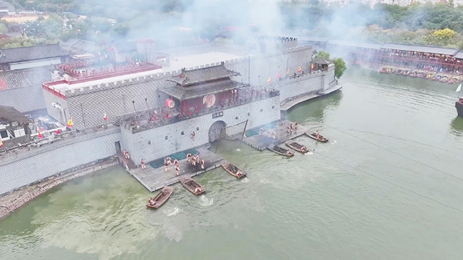 Delicacies, ancient charm in Henan fascinate Polish visitors.jpg