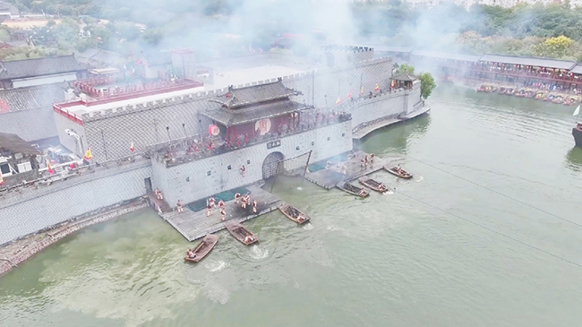 Delicacies, ancient charm in Henan fascinate Polish visitors.jpg