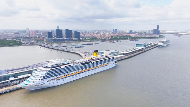 Wusongkou handles first dual cruise ship berthing in 2026.jpg